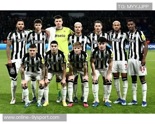 绝平巴黎伊桑与姆巴佩庆祝合影展现兄弟情深与奋斗历程