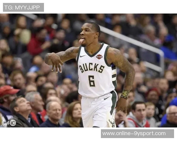 34号秀卡尔克布伦纳半场完美表现6投全中贡献13分4篮板1抢断1盖帽