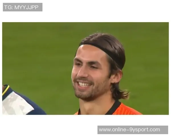 26岁退役热刺门将怀特曼成功转型为摄影师与电影导演展现文艺风采