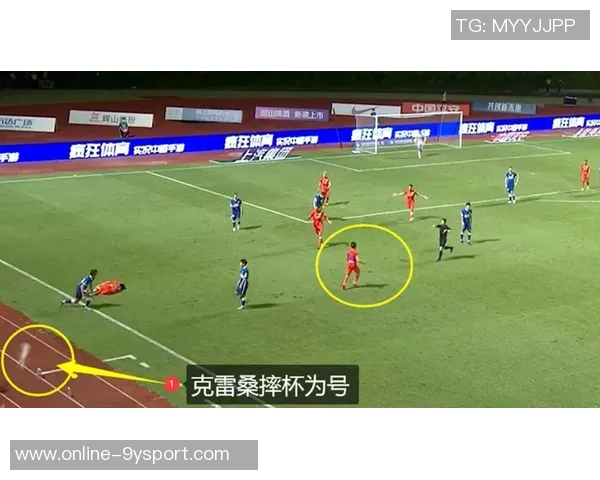 泰国队换人出现意外情况裁判与中国队共同调解纷争 泰国队换人出现意外情况裁判与中国队共同调解纷争